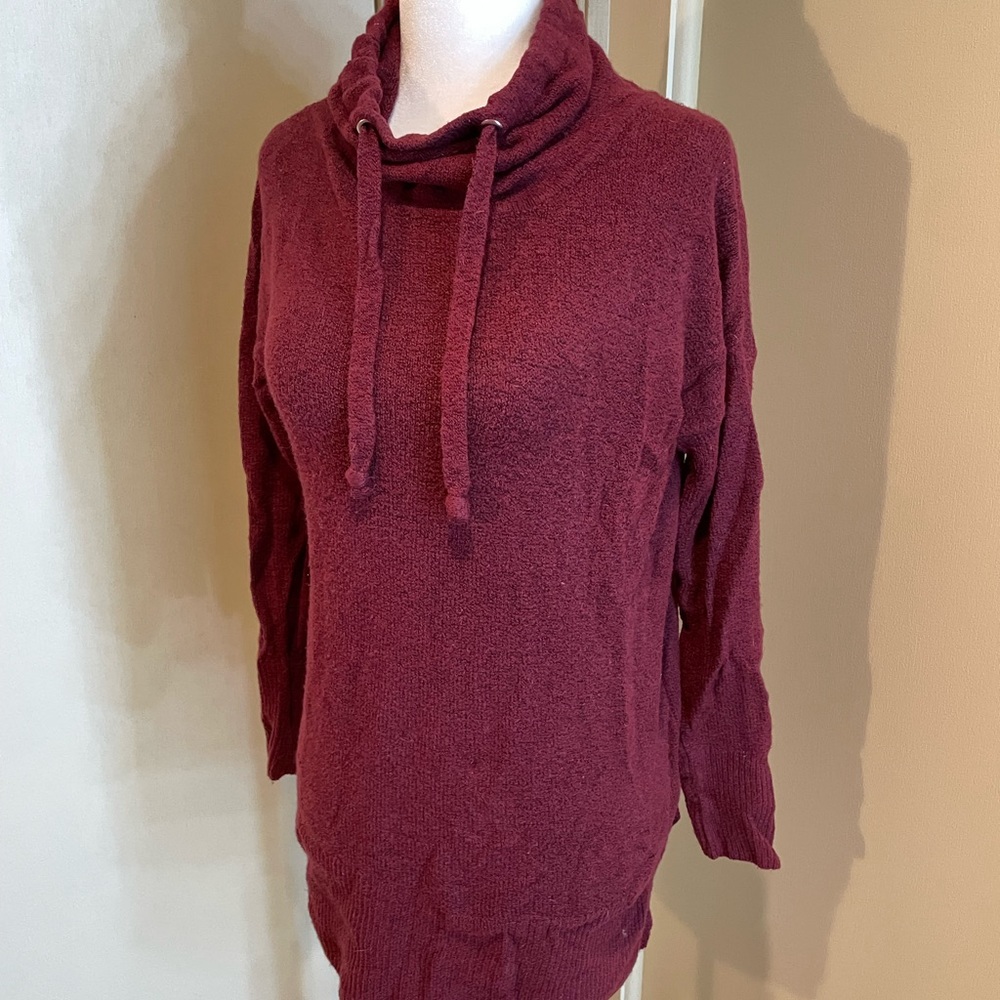Kaisely Super soft, cozy, stretchy sweater tunic in burgundy, XS 24”